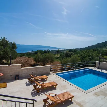 Nikola - Big Terrace Apartment