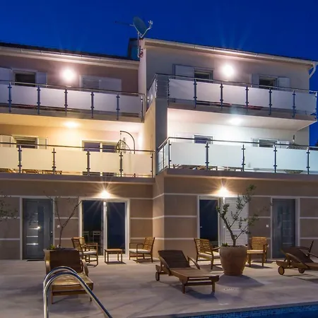Apartment Nikola - Big Terrace