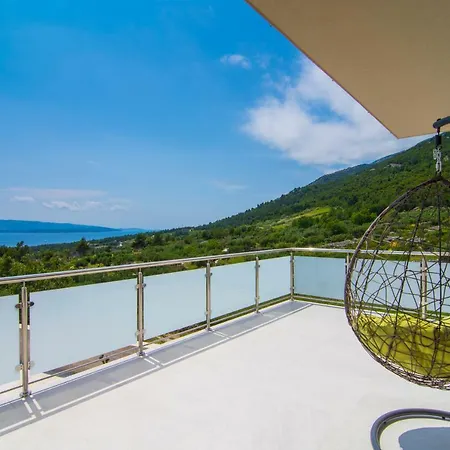 Nikola - Big Terrace Apartment *