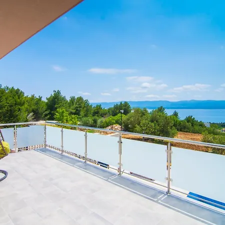 Nikola - Big Terrace Bol