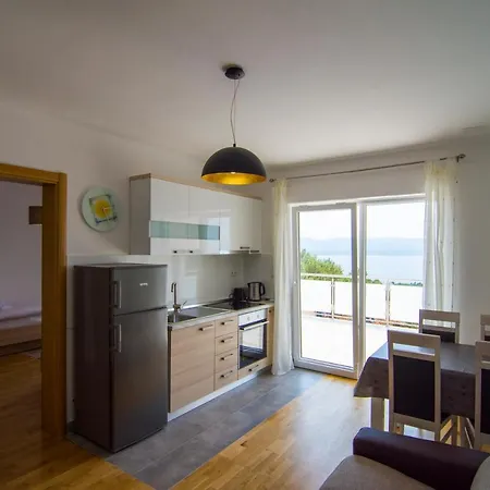 Nikola - Big Terrace Apartment *